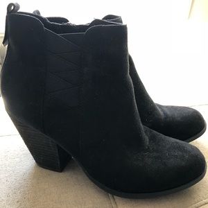 Cute Black Booties